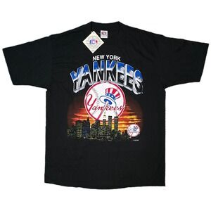 New York Yankees Black Graphic T Shirt Men's Size L Vintage Baseball MLB (AE)